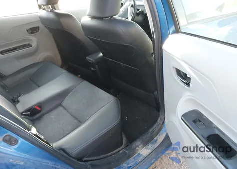 2012 Toyota Prius C Four z USA, uszkodzony, nr VIN JTDKDTB30C1015652